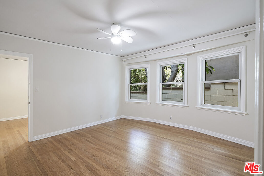 10537 Rochester Avenue Los Angeles, CA 90024 - Photo 32 of 52