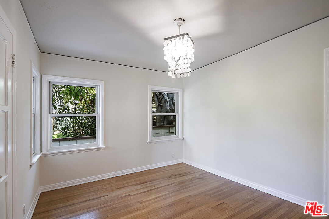 10537 Rochester Avenue Los Angeles, CA 90024 - Photo 35 of 52