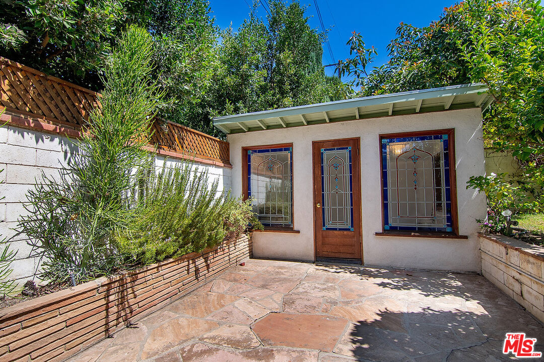 10537 Rochester Avenue Los Angeles, CA 90024 - Photo 49 of 52