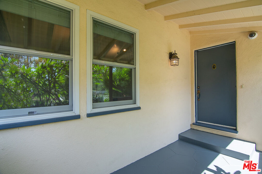 10537 Rochester Avenue Los Angeles, CA 90024 - Photo 10 of 52