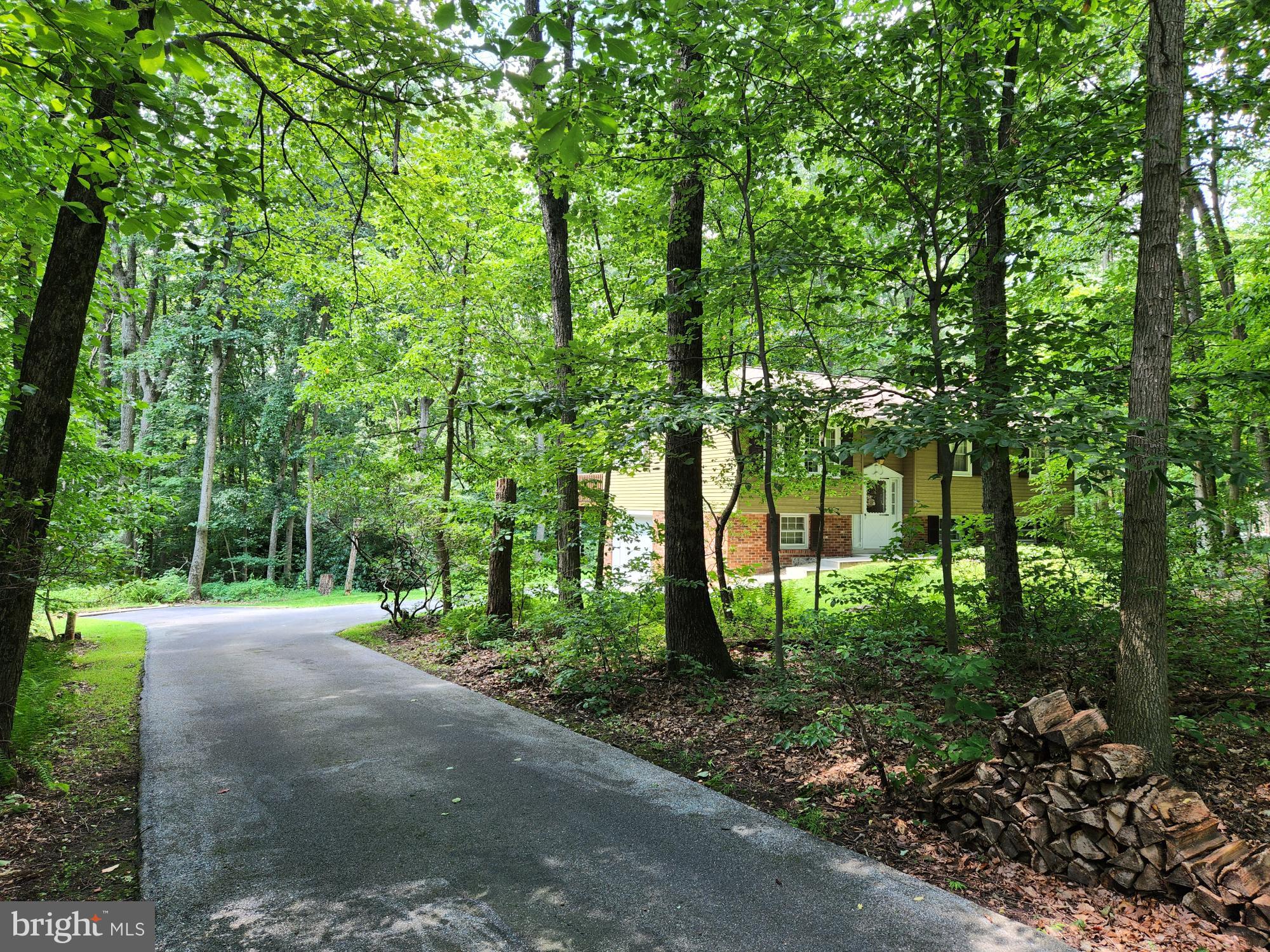 576 Meetinghouse Road Gap, PA 17527 - Photo 3 of 35 Driveway