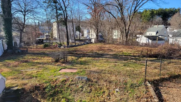 $2,400 | 30 O'Neil Street, Unit 2, Hudson, MA 01749