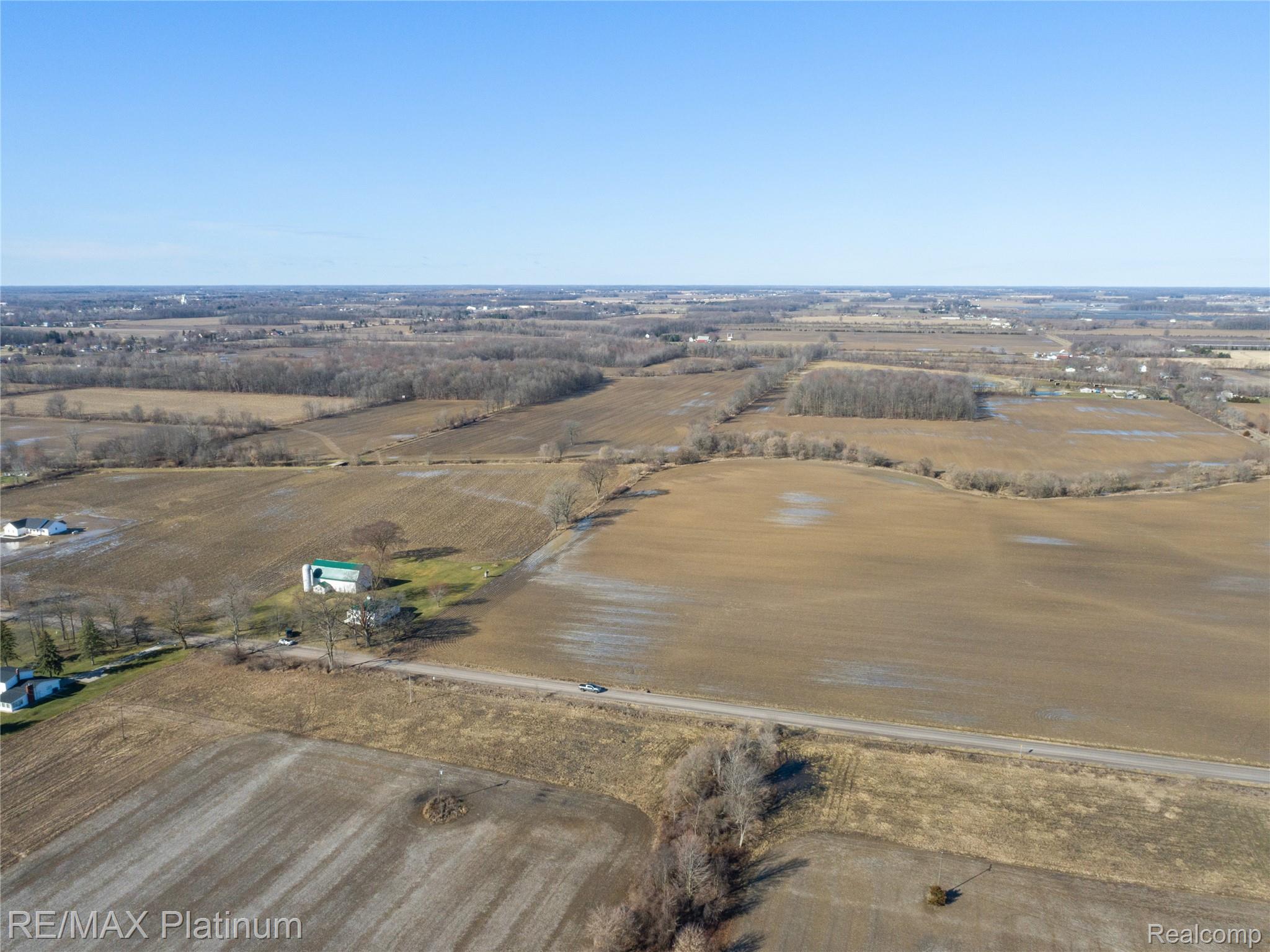 1136 South Nichols Road Swartz Creek, MI 48473 - Photo 15 of 53 1136 S. Nichols46.jpg
