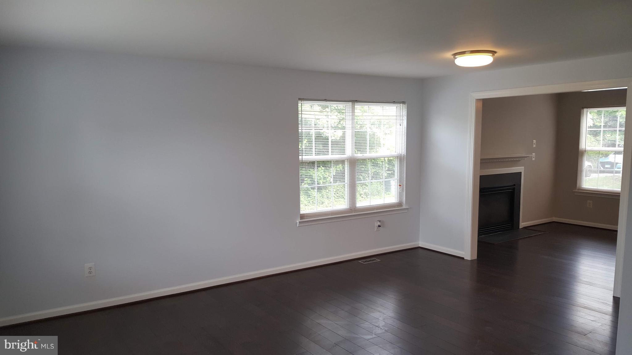 3807 Milford Mill Road Baltimore, MD 21244 - Photo 4 of 30 Living Room