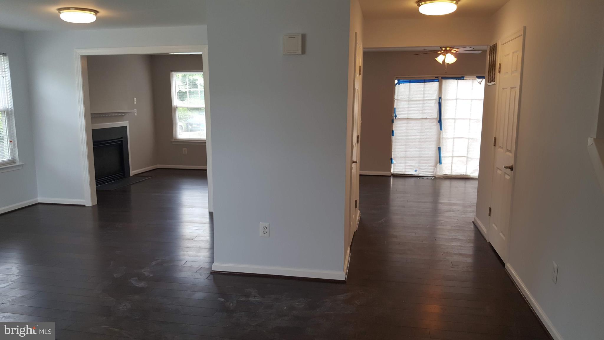 3807 Milford Mill Road Baltimore, MD 21244 - Photo 5 of 30 Living Room