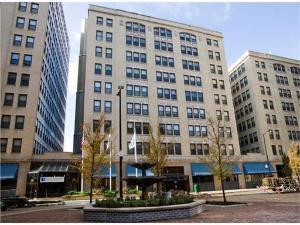 680 South Federal Street, Unit 810 Chicago, IL 60605 - Photo 1 of 1 front view of a building with a street
