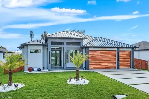 $985,000 | 3606 Southwest 3rd Street, Cape Coral, FL 33991