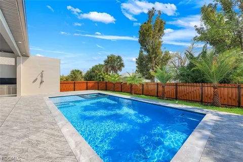 $985,000 | 3606 Southwest 3rd Street, Cape Coral, FL 33991