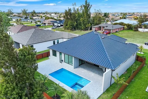 $985,000 | 3606 Southwest 3rd Street, Cape Coral, FL 33991