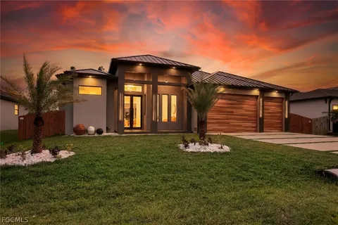 $985,000 | 3606 Southwest 3rd Street, Cape Coral, FL 33991