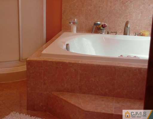36 Revock Road East Brunswick, NJ 08816 - Photo 5 of 8 Gallery Image 5