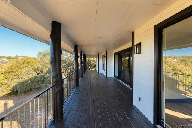 $994,500 | 141 Oak Shore Drive, Canyon Lake, TX 78133