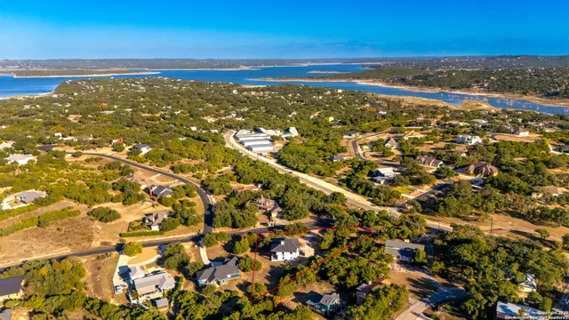 $994,500 | 141 Oak Shore Drive, Canyon Lake, TX 78133