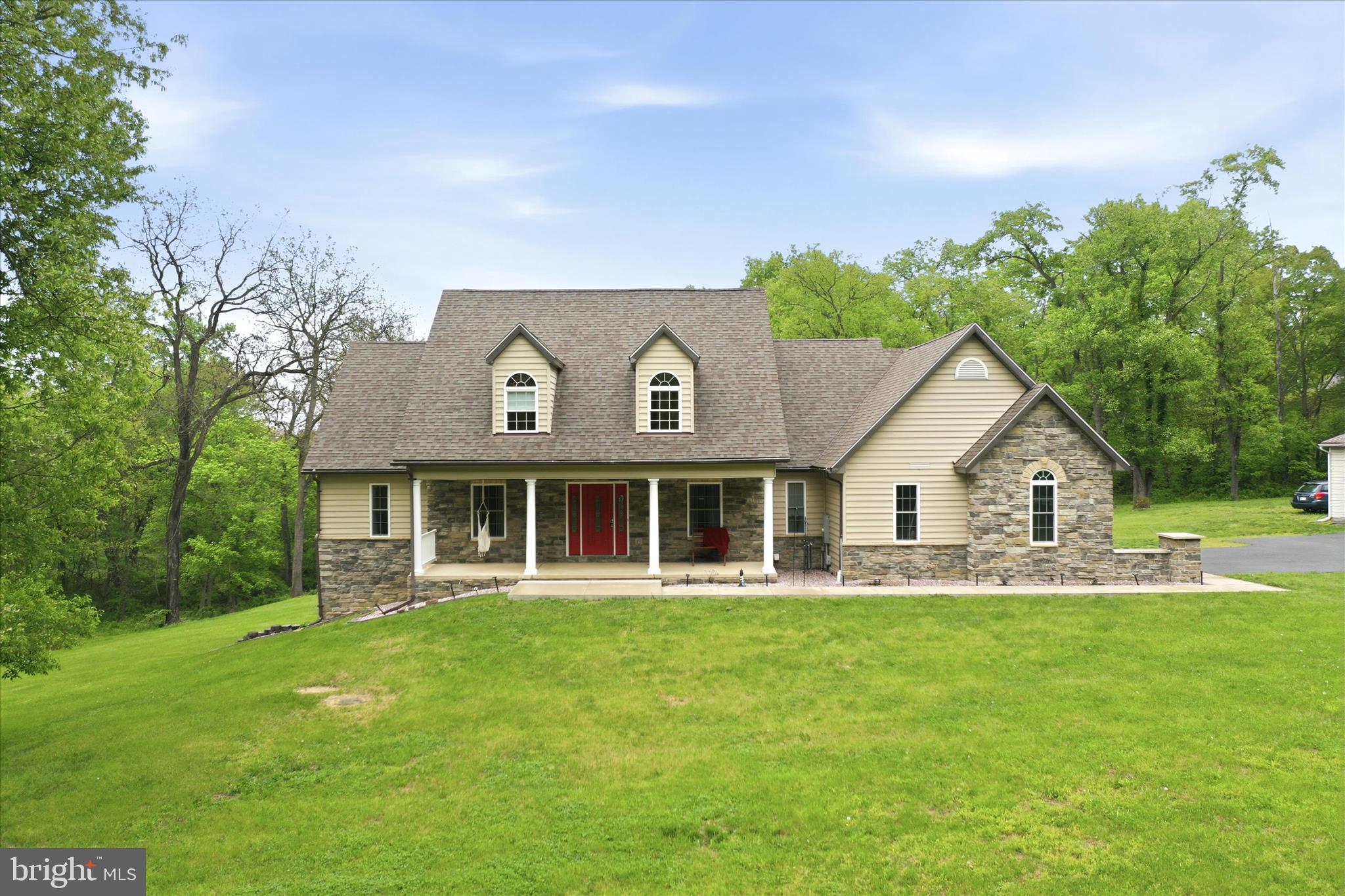 117 Beverly Lane Falling Waters, WV 25419 - Photo 2 of 63