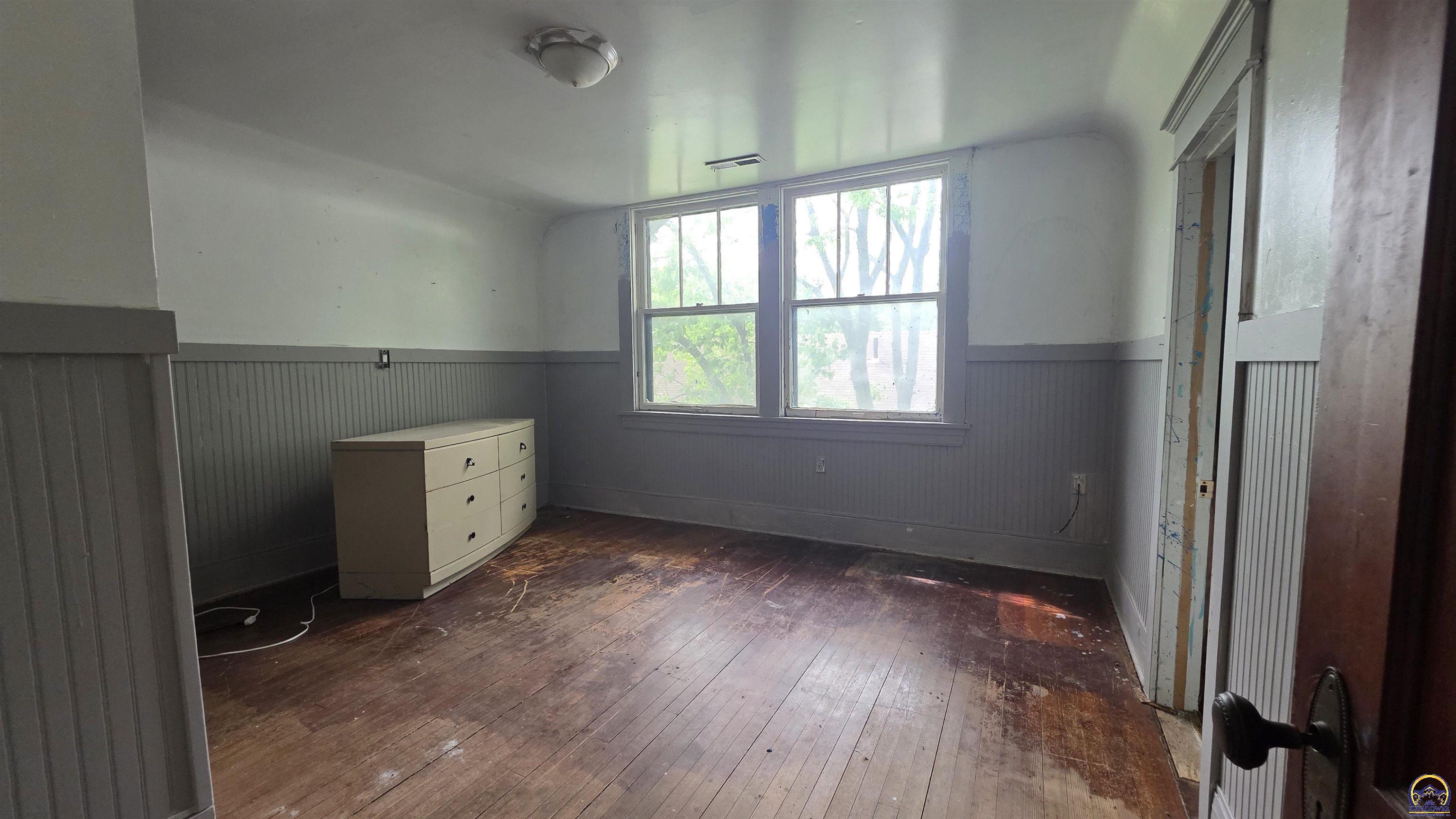 1117 Southwest Horne Street Topeka, KS 66604 - Photo 11 of 23