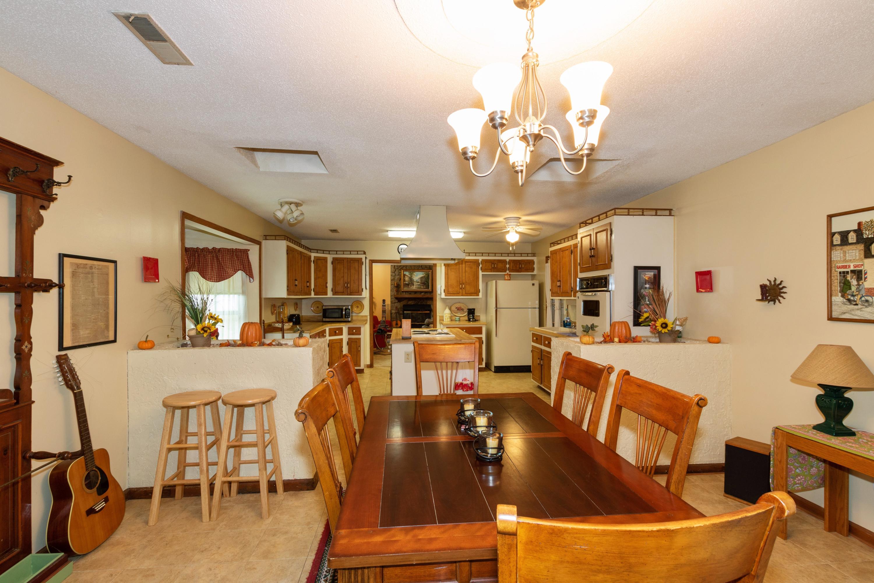 7357 Jacksonboro Road Round O, SC 29474 - Photo 7 of 36 05_7357JacksonboroRd_2005_HiRes
