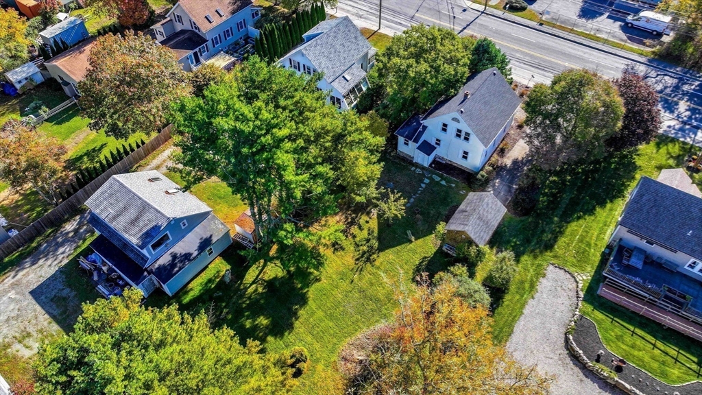 131 Fairhaven Road Mattapoisett, MA 02739 - Photo 11 of 37 Gallery Image 11