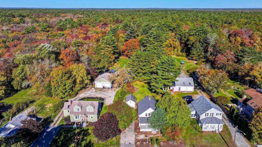 131 Fairhaven Road Mattapoisett, MA 02739 - Photo 12 of 37 Gallery Image 12