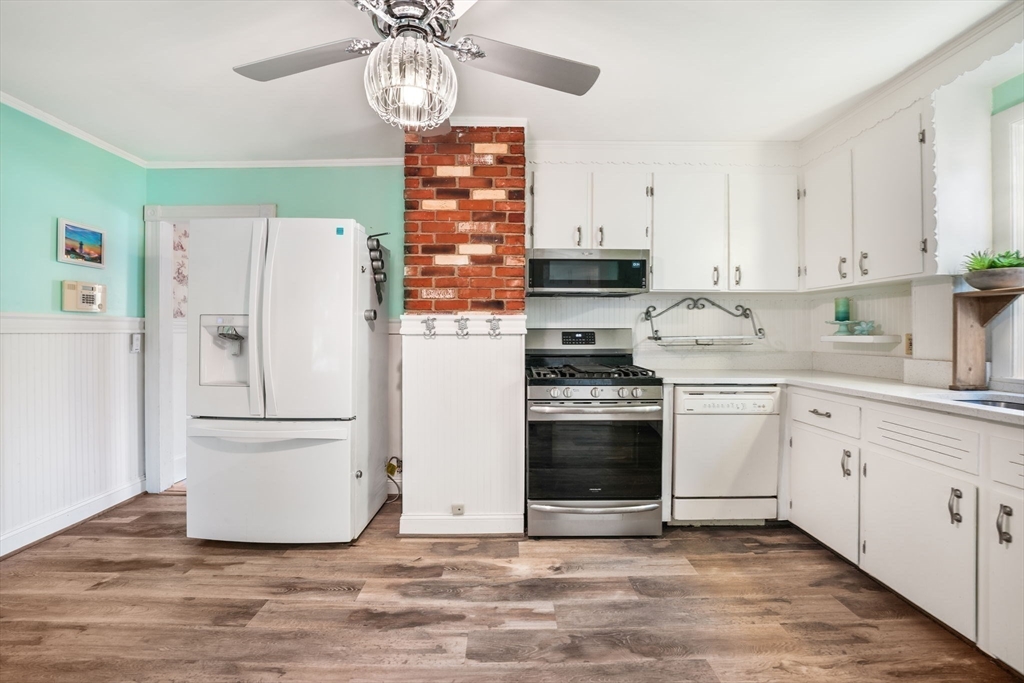 131 Fairhaven Road Mattapoisett, MA 02739 - Photo 21 of 37 Gallery Image 21