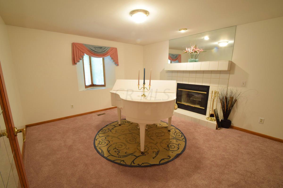 2320 McCutcheon Road Columbus, OH 43219 - Photo 31 of 36