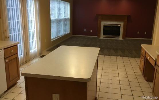 2700 Fox Woods Lane Rochester Hills, MI 48307 - Photo 15 of 39