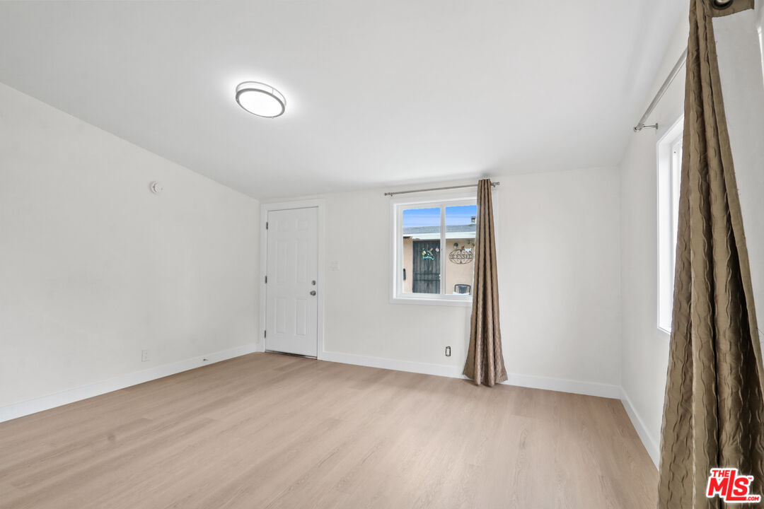609 West E Street Wilmington, CA 90744 - Photo 7 of 20