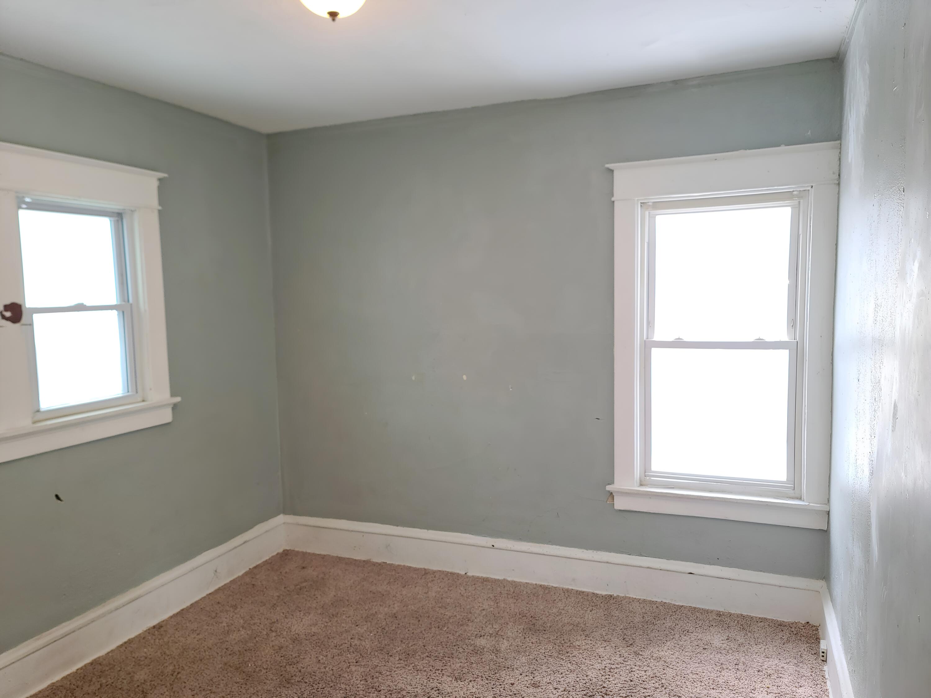 2616 North 38th Street Milwaukee, WI 53210 - Photo 15 of 26 Unit 1 bedroom 2