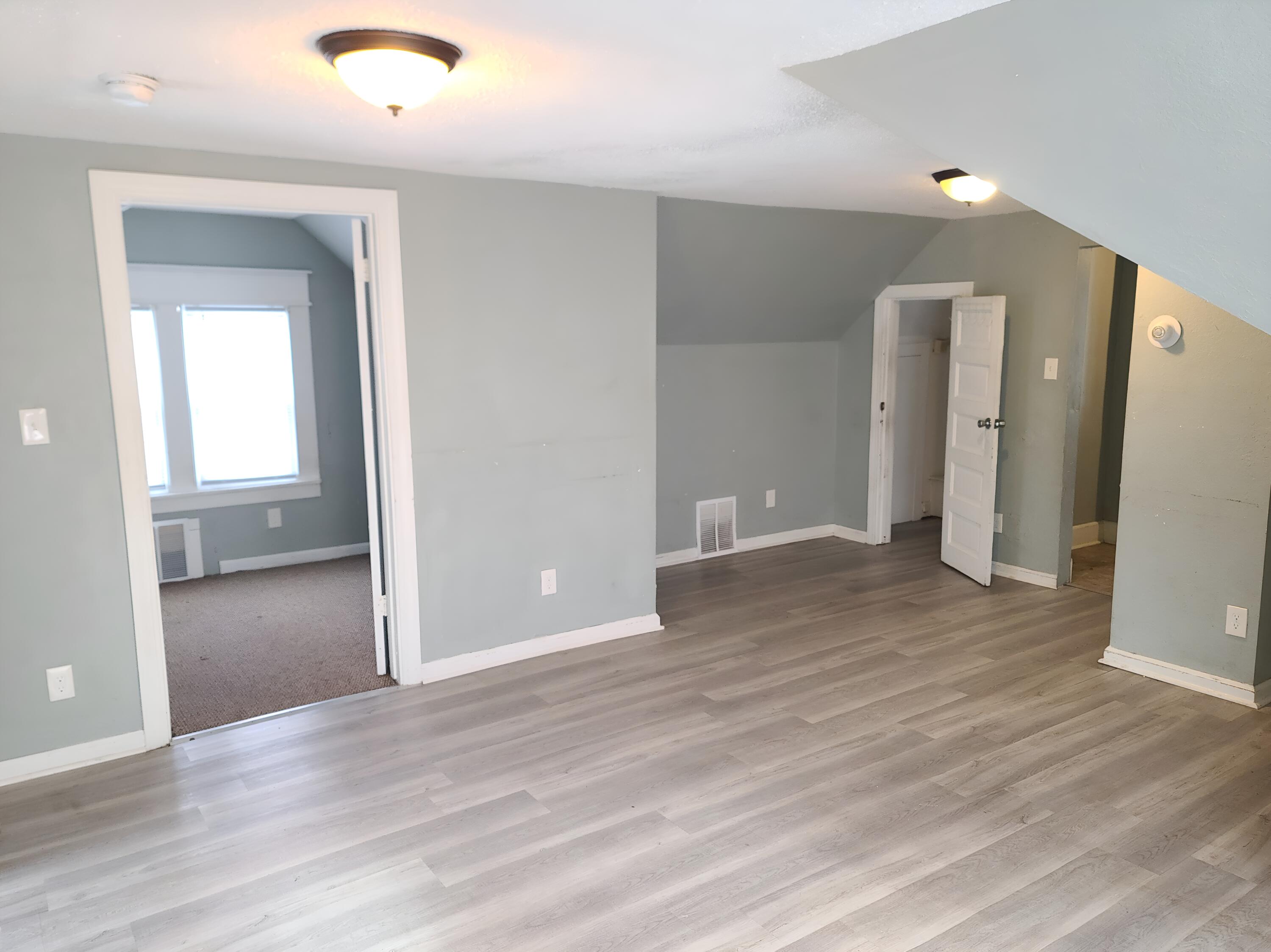 2616 North 38th Street Milwaukee, WI 53210 - Photo 17 of 26 Unit 2 living room (2)