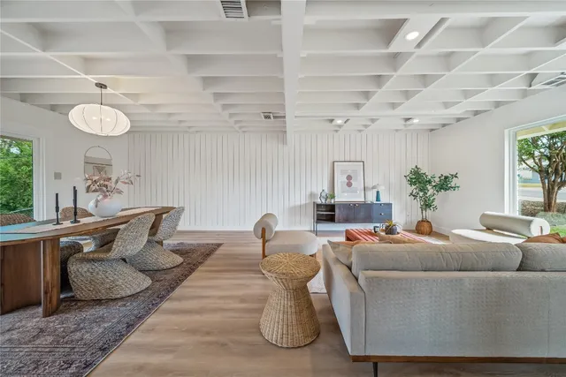 $770,000 | 5202 Woodmoor Drive, Austin, TX 78721