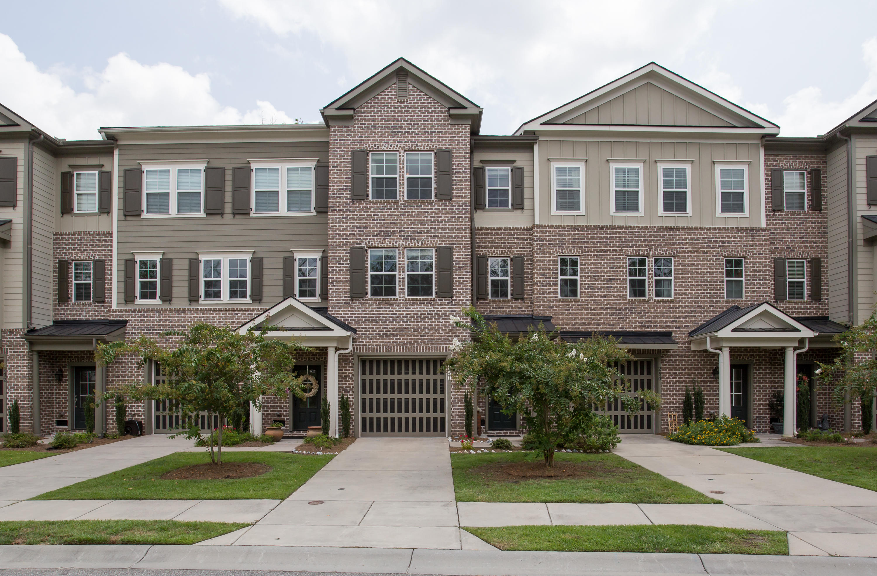 250 Slipper Shell Court Mount Pleasant, SC 29464 - Photo 1 of 24 250 Slipper Shell Court-1