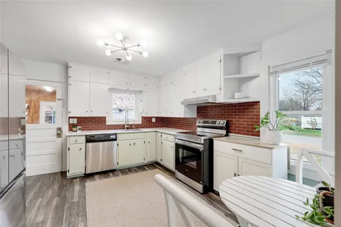 $350,000 | 707 Bishop Street, Smithville, TX 78957