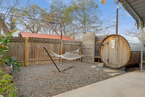 $350,000 | 707 Bishop Street, Smithville, TX 78957