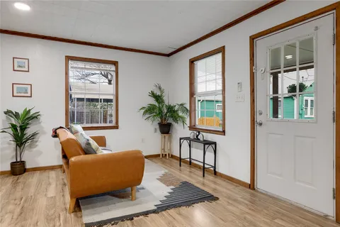 $350,000 | 707 Bishop Street, Smithville, TX 78957