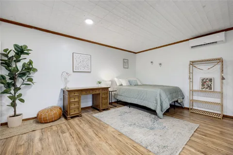 $350,000 | 707 Bishop Street, Smithville, TX 78957