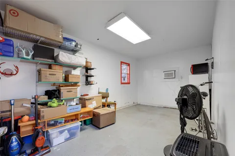 $350,000 | 707 Bishop Street, Smithville, TX 78957