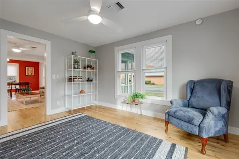 $350,000 | 707 Bishop Street, Smithville, TX 78957