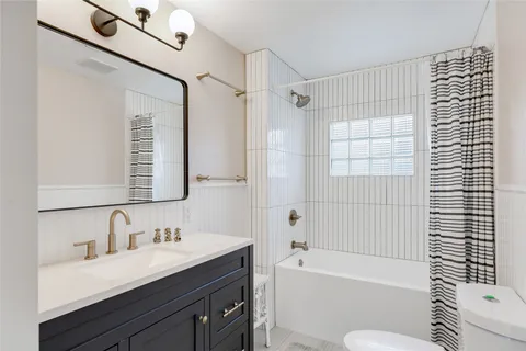 $350,000 | 707 Bishop Street, Smithville, TX 78957