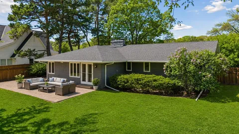 $925,000 | 5521 Mirror Lakes Drive, Edina, MN 55436
