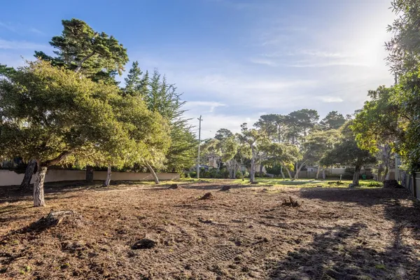 a view of outdoor space with city view