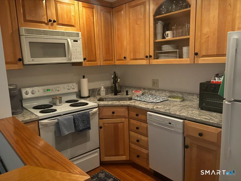100 Rolling Ridge Road Hamden, CT 06518 - Photo 22 of 26