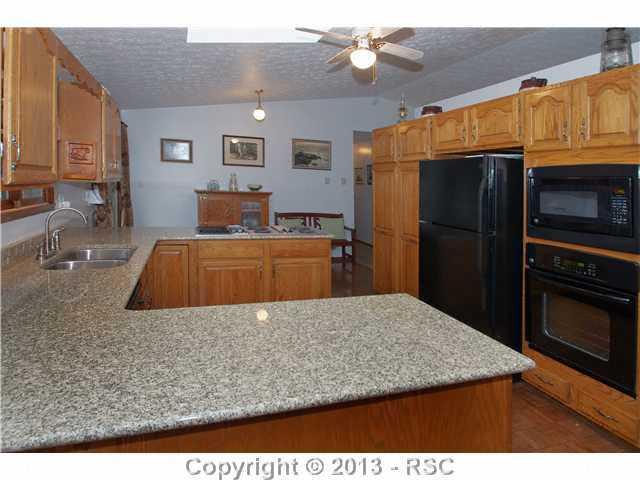11025 Hardy Road Colorado Springs, CO 80908 - Photo 4 of 15