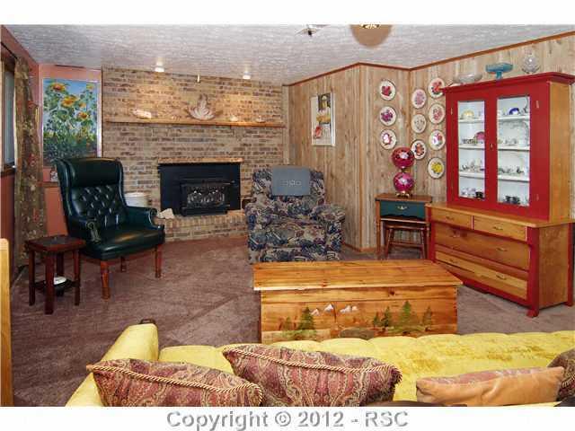 11025 Hardy Road Colorado Springs, CO 80908 - Photo 7 of 15