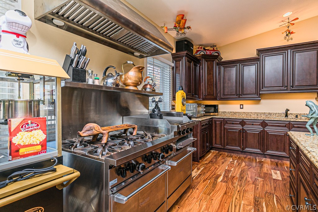 1982 Mountain Road Glen Allen, VA 23060 - Photo 18 of 49 a kitchen with stainless steel appliances granite countertop a stove and a sink