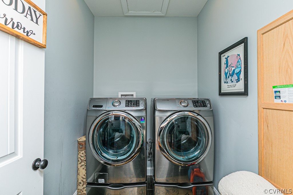 1982 Mountain Road Glen Allen, VA 23060 - Photo 35 of 49 a view of a bedroom with washer and dryer