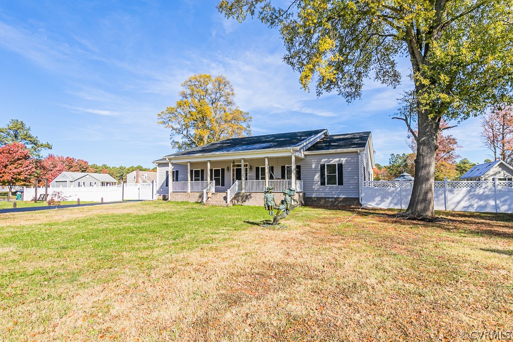 1982 Mountain Road Glen Allen, VA 23060 - Photo 4 of 49 a front view of house with yard and seating area