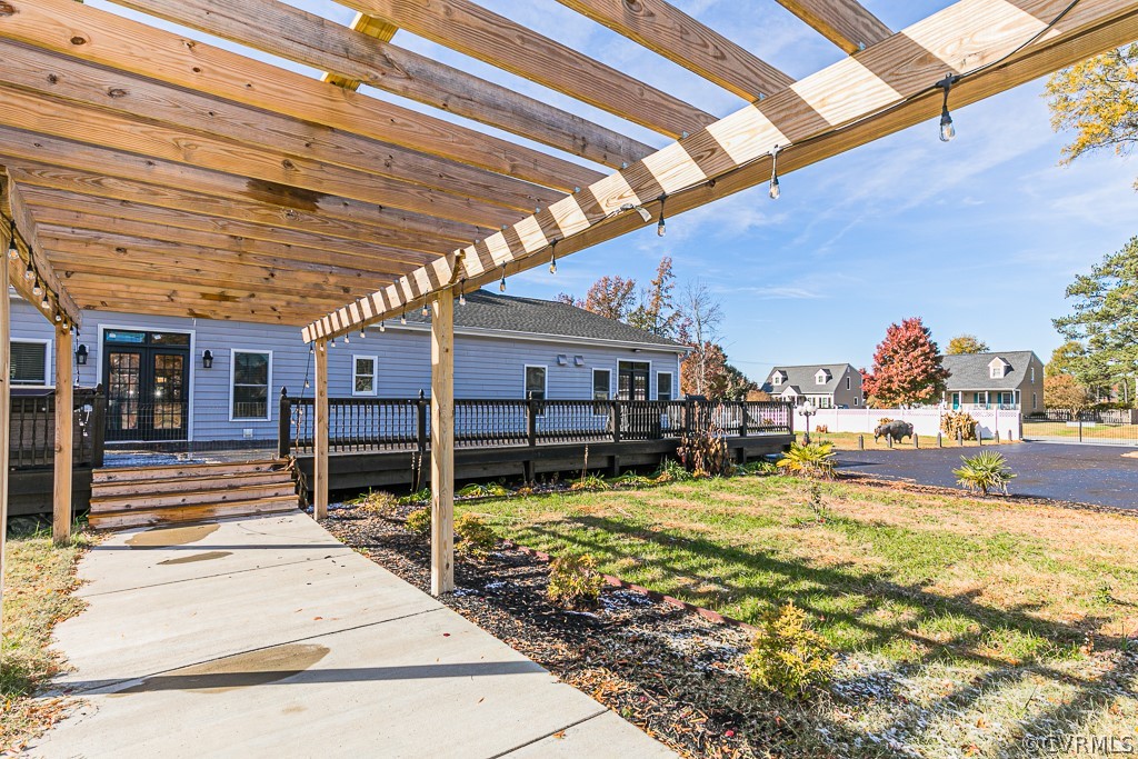 1982 Mountain Road Glen Allen, VA 23060 - Photo 42 of 49 a view of a house with a backyard