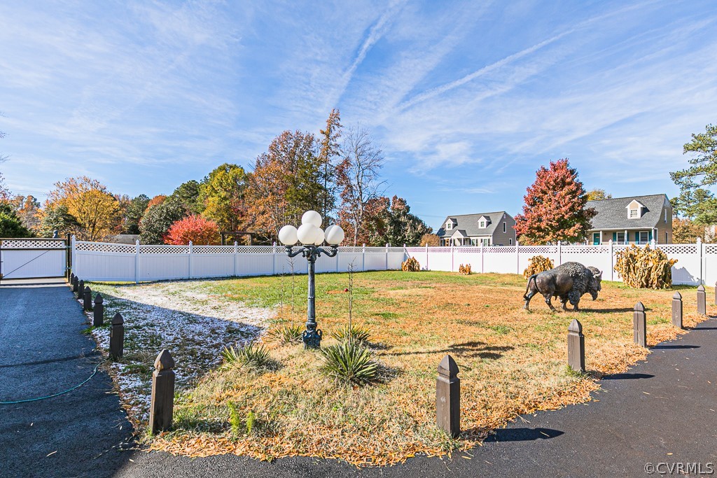 1982 Mountain Road Glen Allen, VA 23060 - Photo 45 of 49 a view of a swimming pool with an outdoor seating