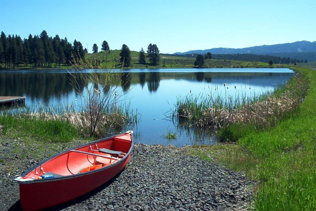 L16-b1 Lantern Way, Unit 16 Cascade, ID 83611 - Photo 4 of 39 Neighborhood lake