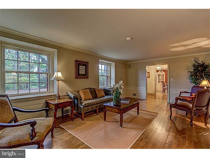636 Golf Club Road Newtown Square, PA 19073 - Photo 3 of 23