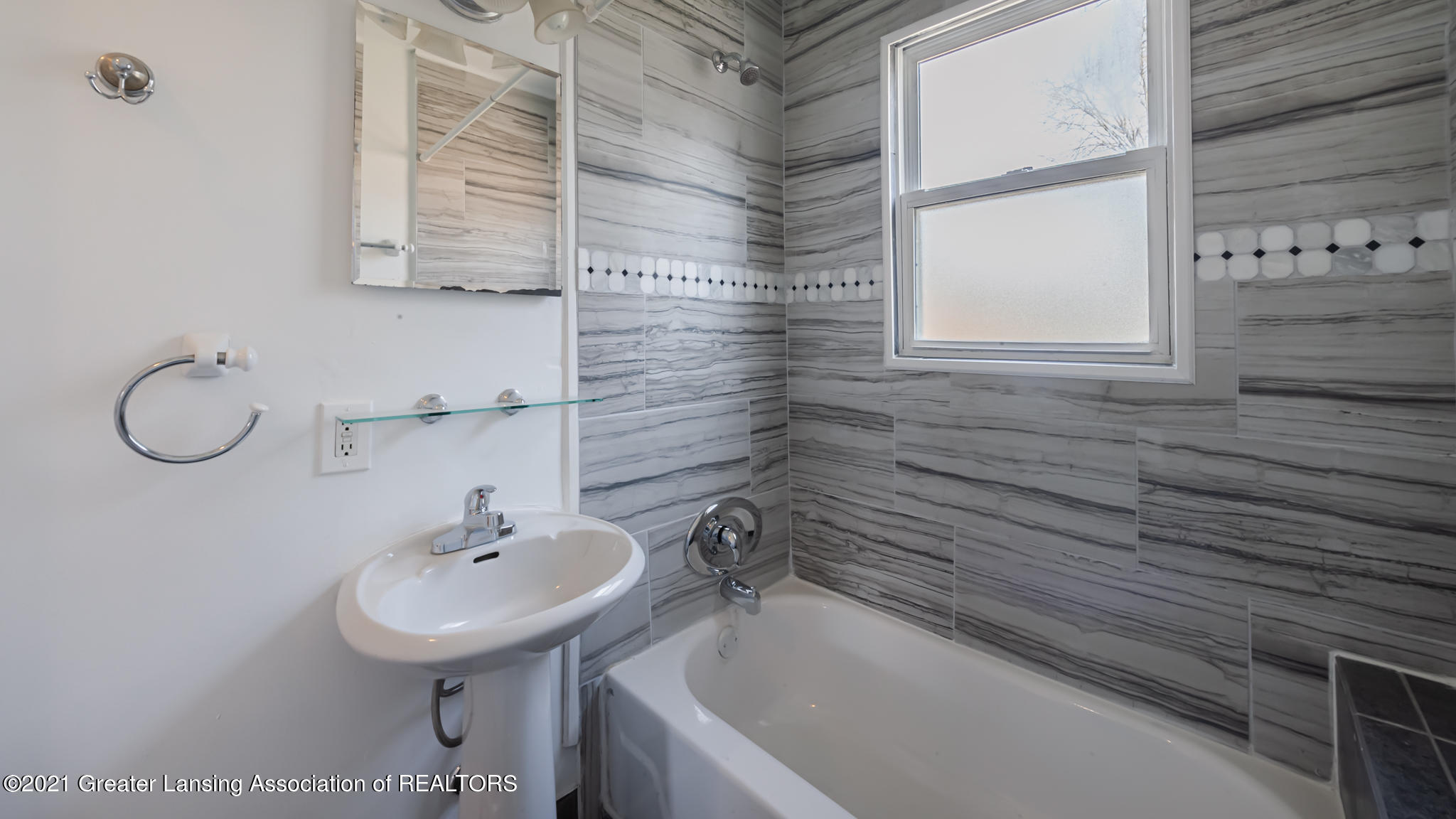 6445 Sommerset Road Lansing, MI 48911 - Photo 13 of 20 6445Sommerset13